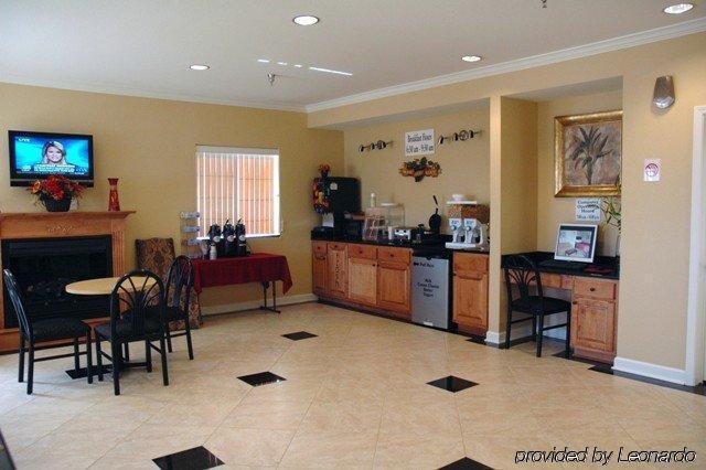 Econo Lodge Inn & Suites Bryant Restoran foto